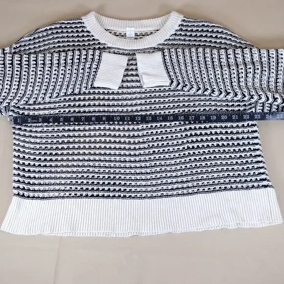 Old Navy Black White Striped Knit Cotton Pullover Patterned Crewneck Sweater - Picture 7 of 11